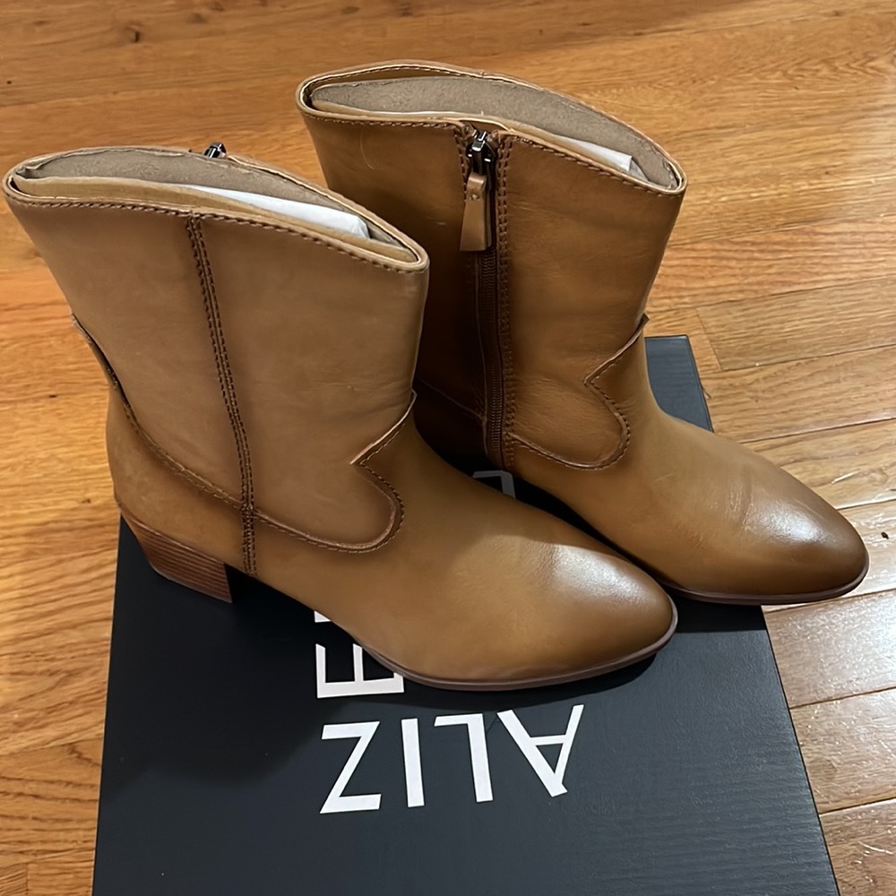 Naturalizer Gaby Western Boot